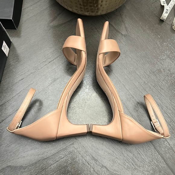 27 EDIT Naturalizer Iriss Ankle Strap Sandal - Picture 6 of 10